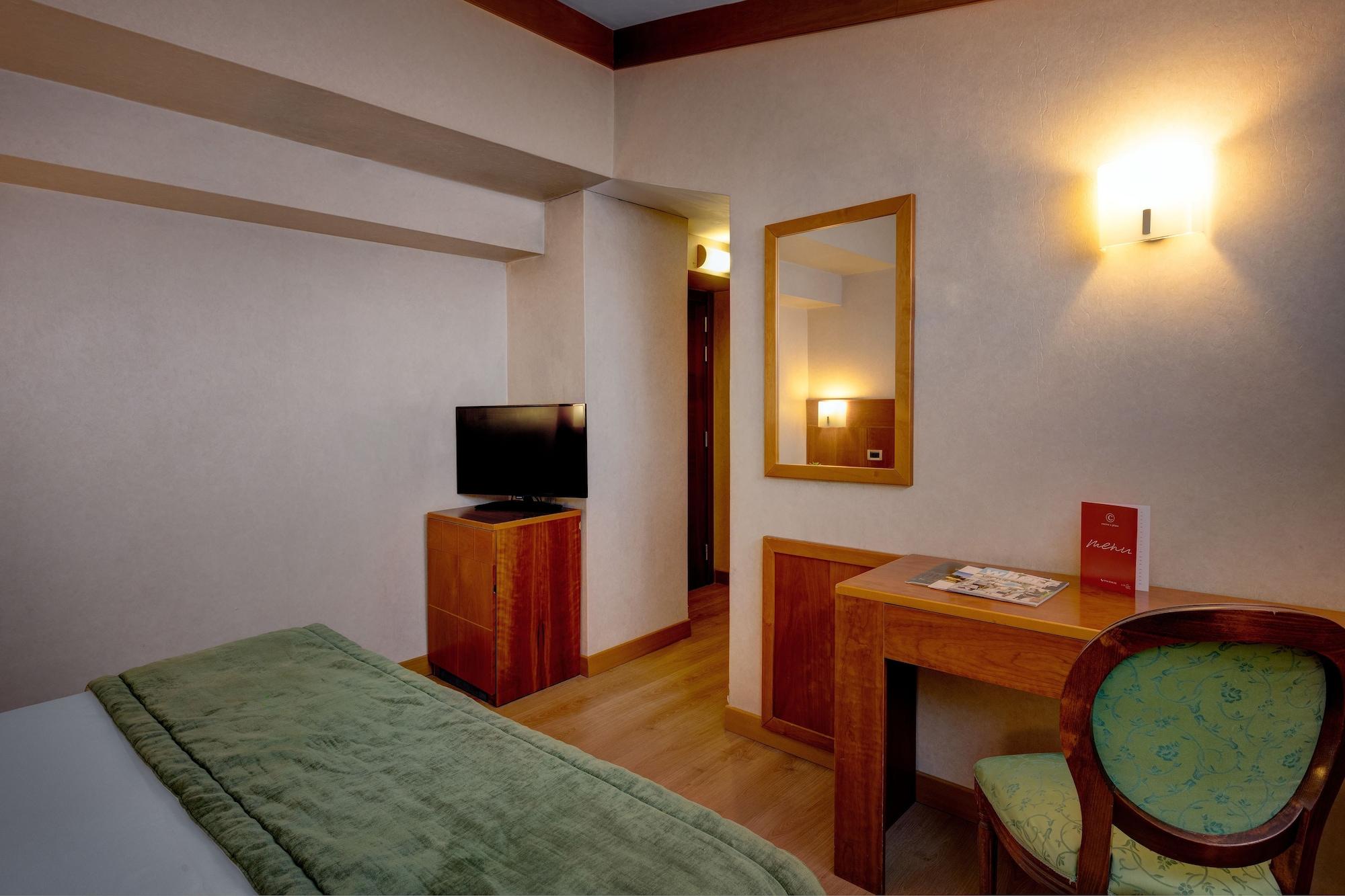 Cicerone Hotel 4*