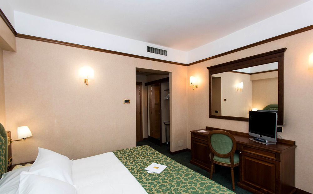 Hotel Cicerone 4*